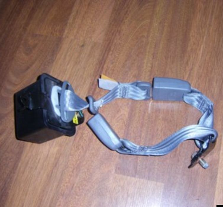 Задний ремень для среднего пассажира на Lacetti /Gentra , оригинал GM