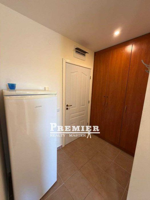 Тристаен апартамент в много добре поддържан комплекс