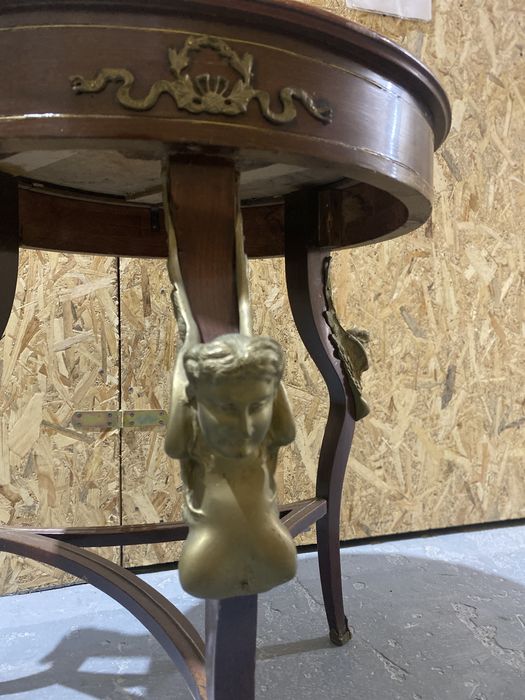 Măsuță de salon vintage/antică în stil Louis XV, lemn și bronz, blat catifelat verde