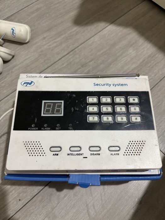 Безжична алармена система PNI PG2710 + 3 сензора за движение PNI HS003