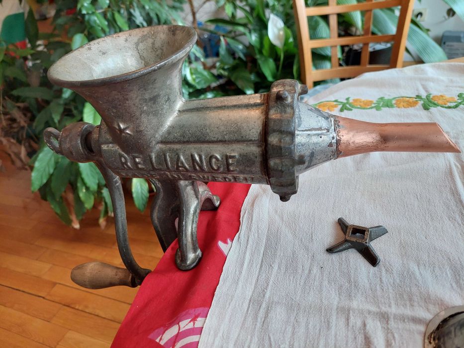 месомелачка и стари шишета