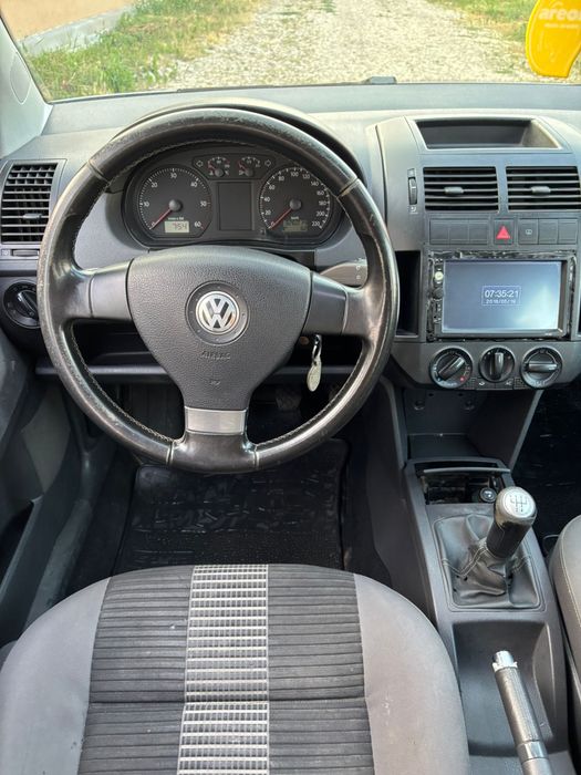 Vând volkswagen polo