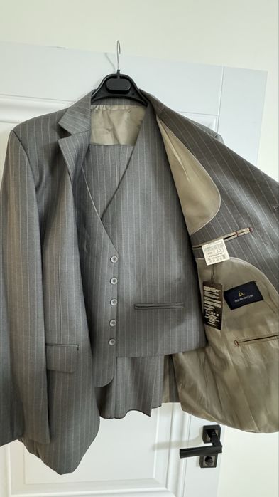 Срочно продам Костюм