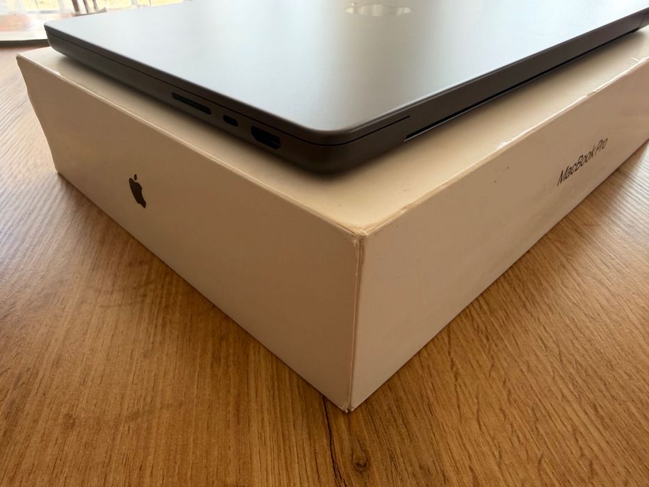 НОВ MacBook Pro 14" M5 PRO Chip 15-CPU/16-GPU/48GB RAM/1TB SSD ГАРАНЦИЯ ДО 27.5.2029г