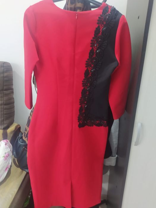 Продам платье. Одевала пару раз.