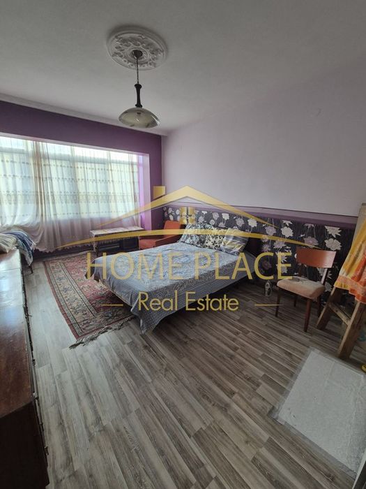 Тристаен апартамент в близост до Морска администрация