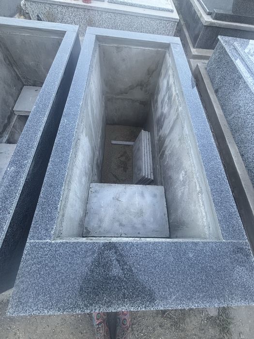 Loc de veci cu 2 locuri / mormant Arges/ Maracineni / Argeselu