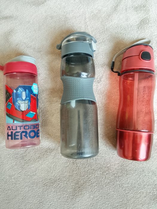 Продам бутылки под воду