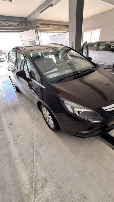 Opel zafira 2012