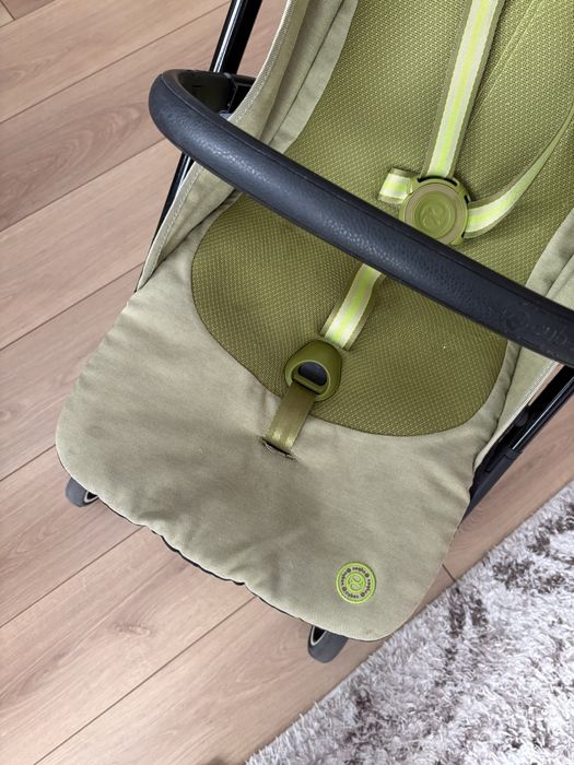 Количка Cybex Beezy