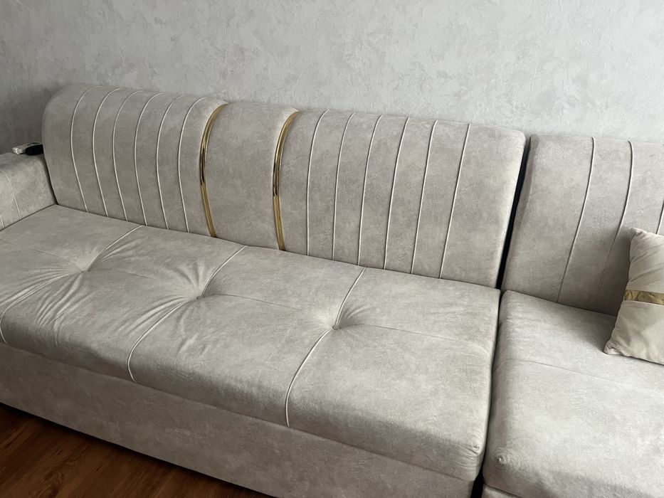 Продам диван в отличнгм состоянии