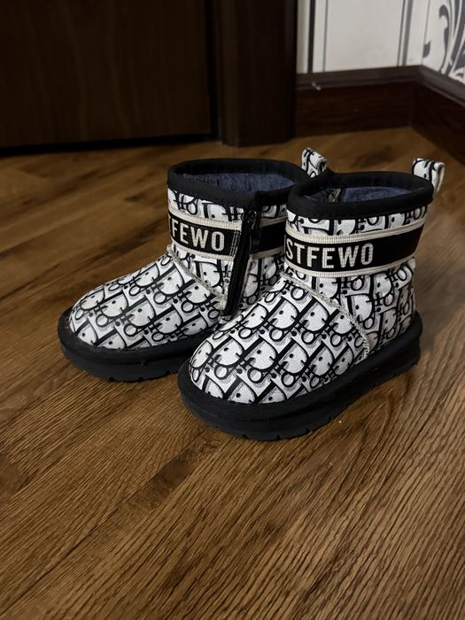 обувь для девочки и мальчиков