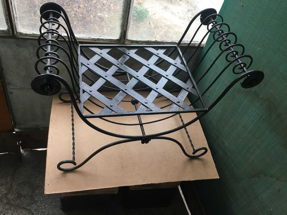 Поставка за камина