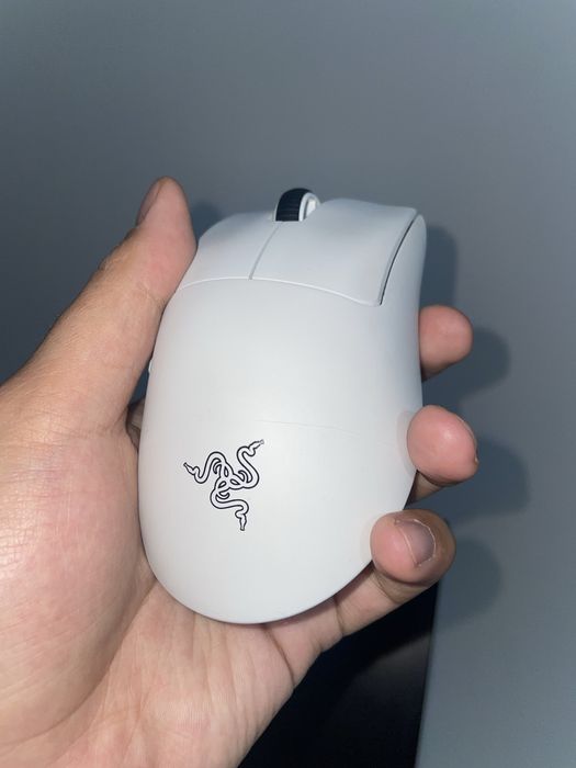 Игровая мышь  Razer deathadder v3 pro