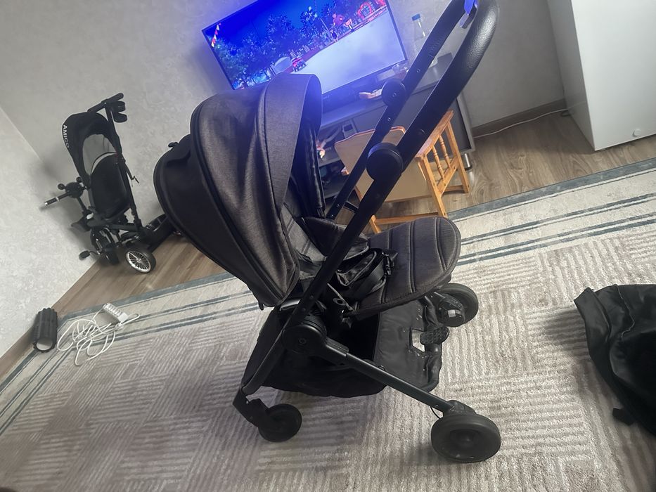 Продам коляску 3в1