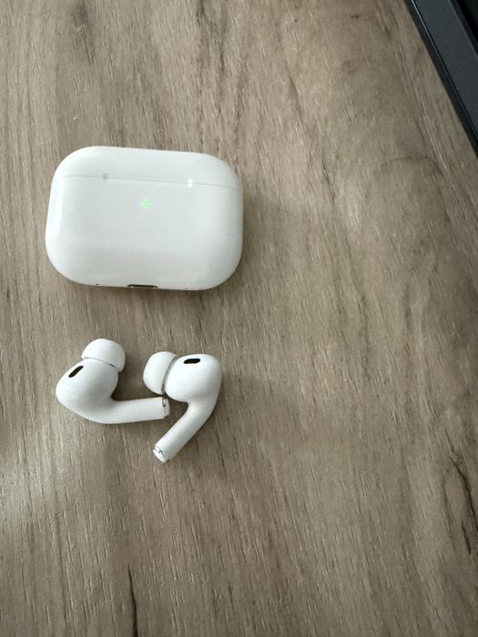 Vând Apple AirPods Pro 2 (USB-C, 2023) – 850 lei