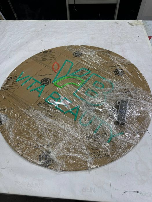 Reklama xizmatlari va tumanka yopishtrib beramz ofis va honadonlarga