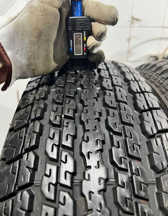 255 70 R18 113S M+S Bridgestone All season 9mm