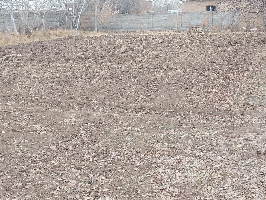 Ер участок сотилади