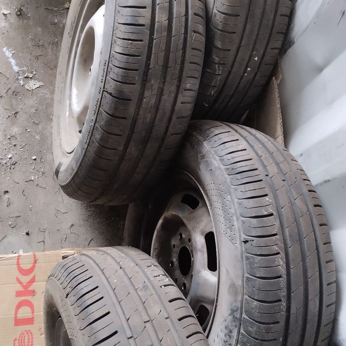 Продам комплект колес 175/70R13
