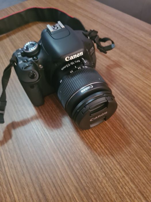 Canon EOS 600D + EF-S 18-55mm III + Case Logic + Пълен комплект