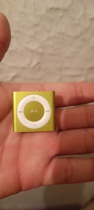 Apple iPod Shuffle 4 Generation (2GB) — Оригинал