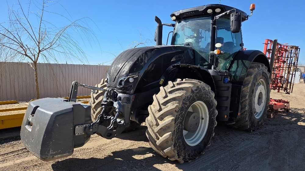 Tractor Valtra S374 Smart Touch