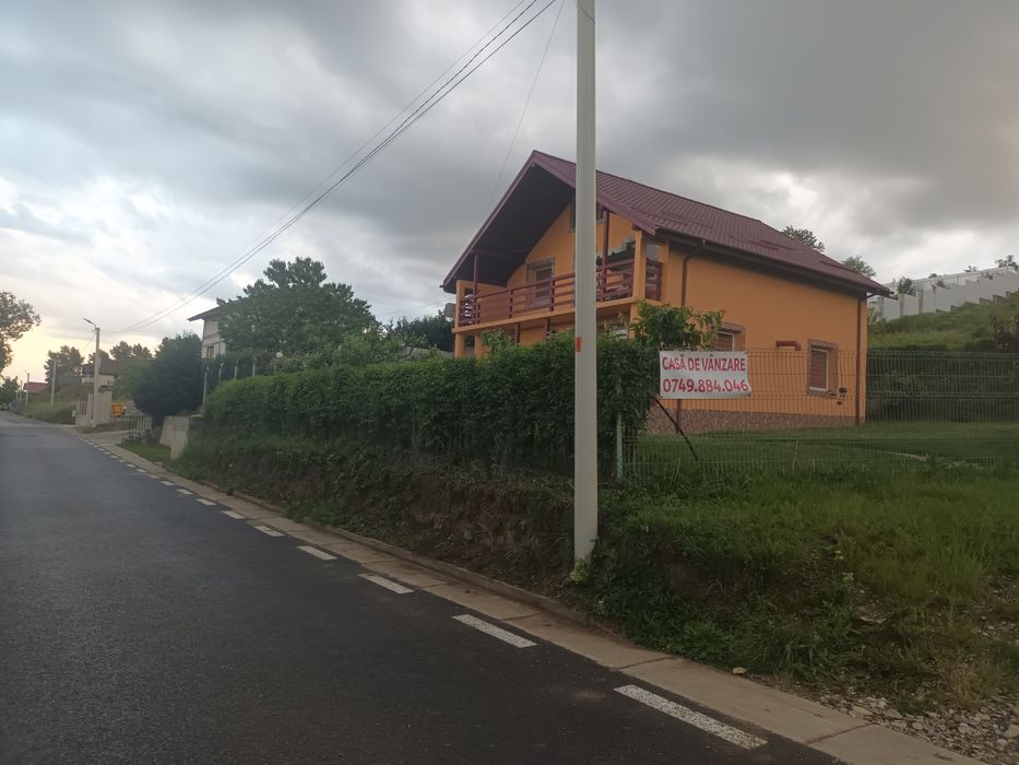 Proprietar vând casa la hemeiusi 145000euro detalii