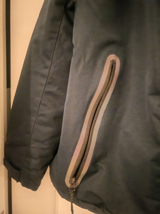 Geaca C&A băieți, 11-12 ani, impermeabila, că noua