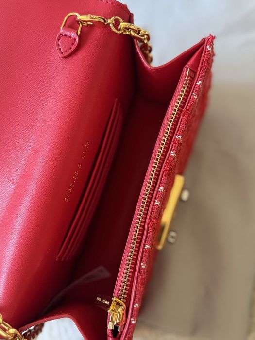 Бренд Сумкалар сатылады