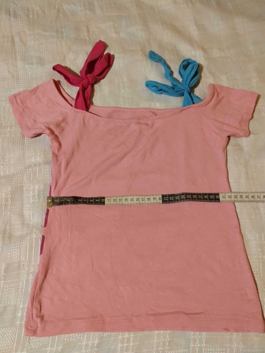 Лятна блузка с "паднал" ръкав за момиче.