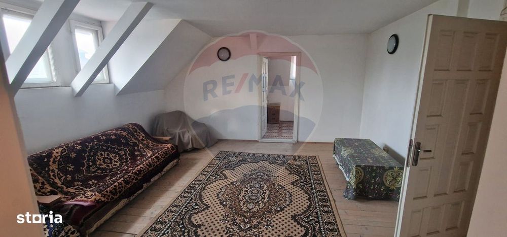 Apartament cu 2 camere+2camere la mansarda, zona Orizont, strada Letea