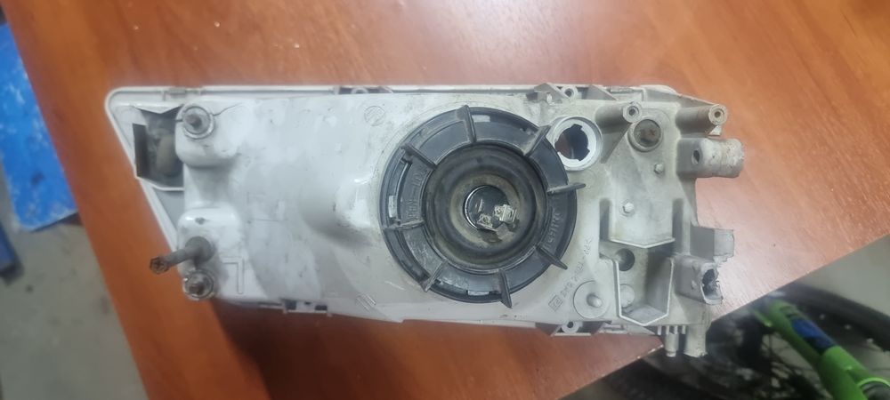 Фары на Ниссан Максима