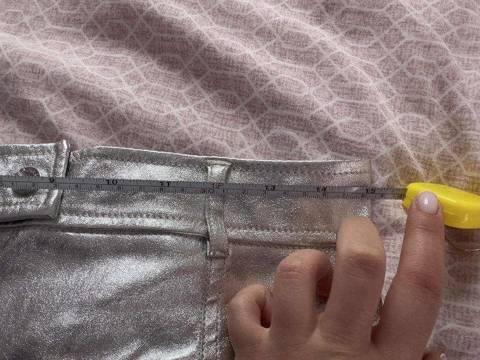 Пола сребриста Bershka