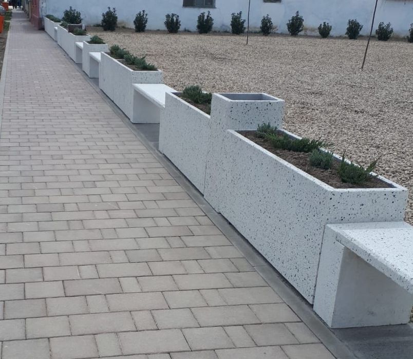 Jardiniere ghivece vaze etc