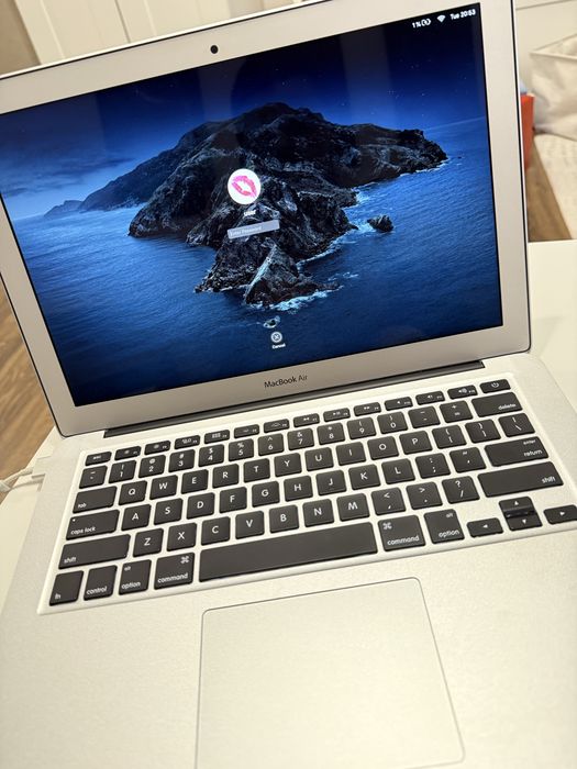 Apple Macbook air 13” A1466 EMC 2632