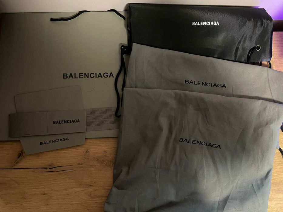 Balenciaga Bulldozer 80