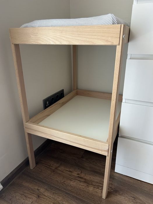 Дървен повивалник IKEA GULLIVER + надуваема подложка