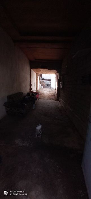 Uy sotiladi zangi ota tumani Nazarbek mevazor mahalla