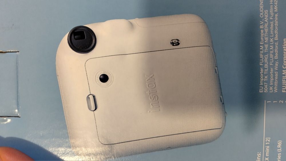 Продавам моментни фотоапарати – идеални за подарък и специални моменти