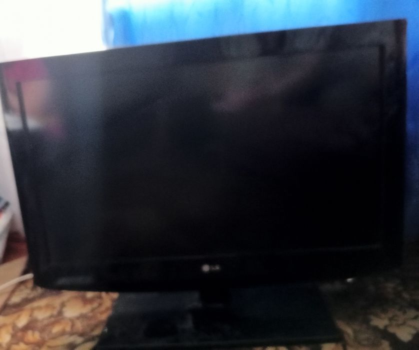 Продам телевизор