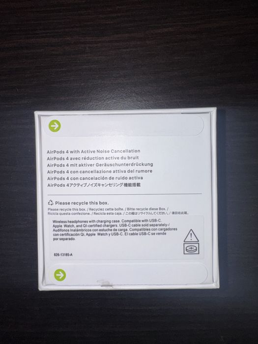 Vand airpods 4 noi sigilate