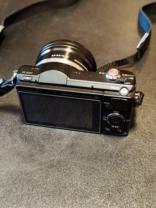 Sony A5000 + 3 обектива (само на 8456 кадъра!) + CPL филтри