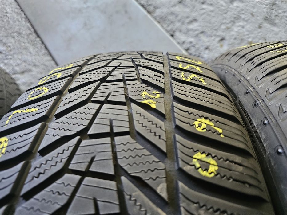 255 60 18 m+s hankook