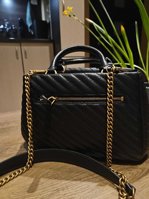 Дамска чанта Guess