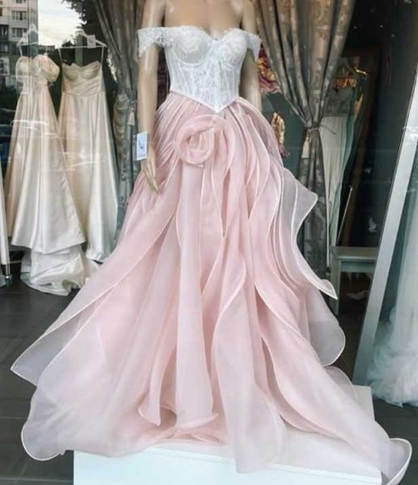 Булчински, абитуриентски и всякакви официални рокли