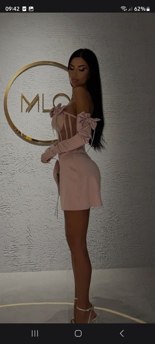 Vand rochita din 3 piese fusta, corset, manusi