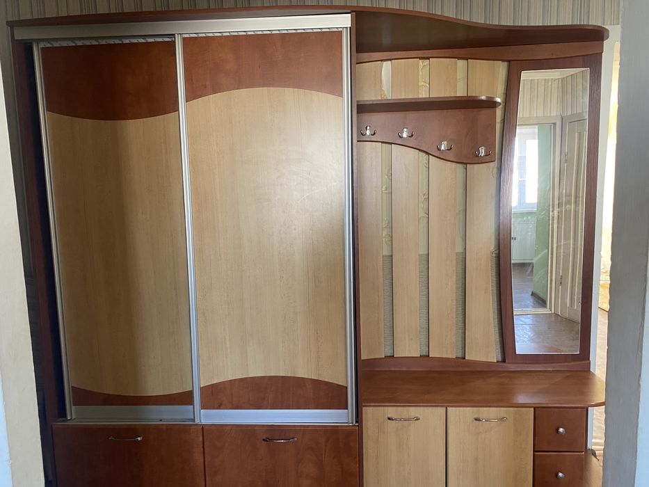 Продам Прихожую