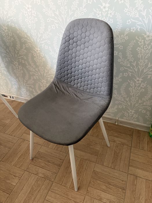Продам кухонные стулья 4 шт (б/у)