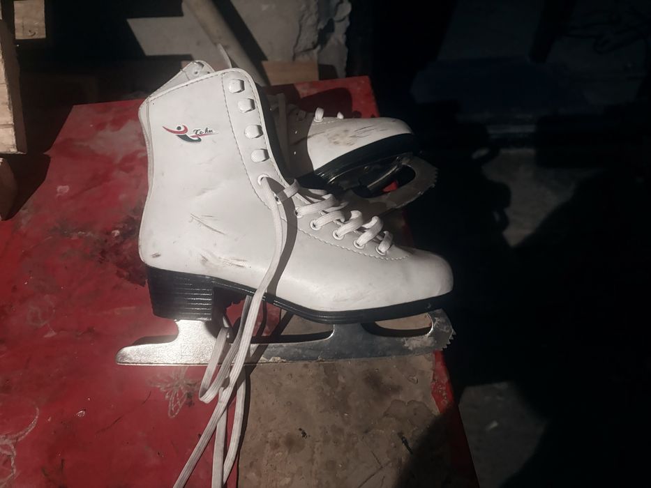 Коньки для катания белый